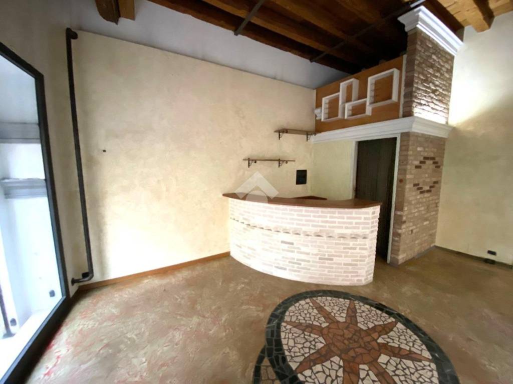 negozio in affitto a Padova in zona Savonarola