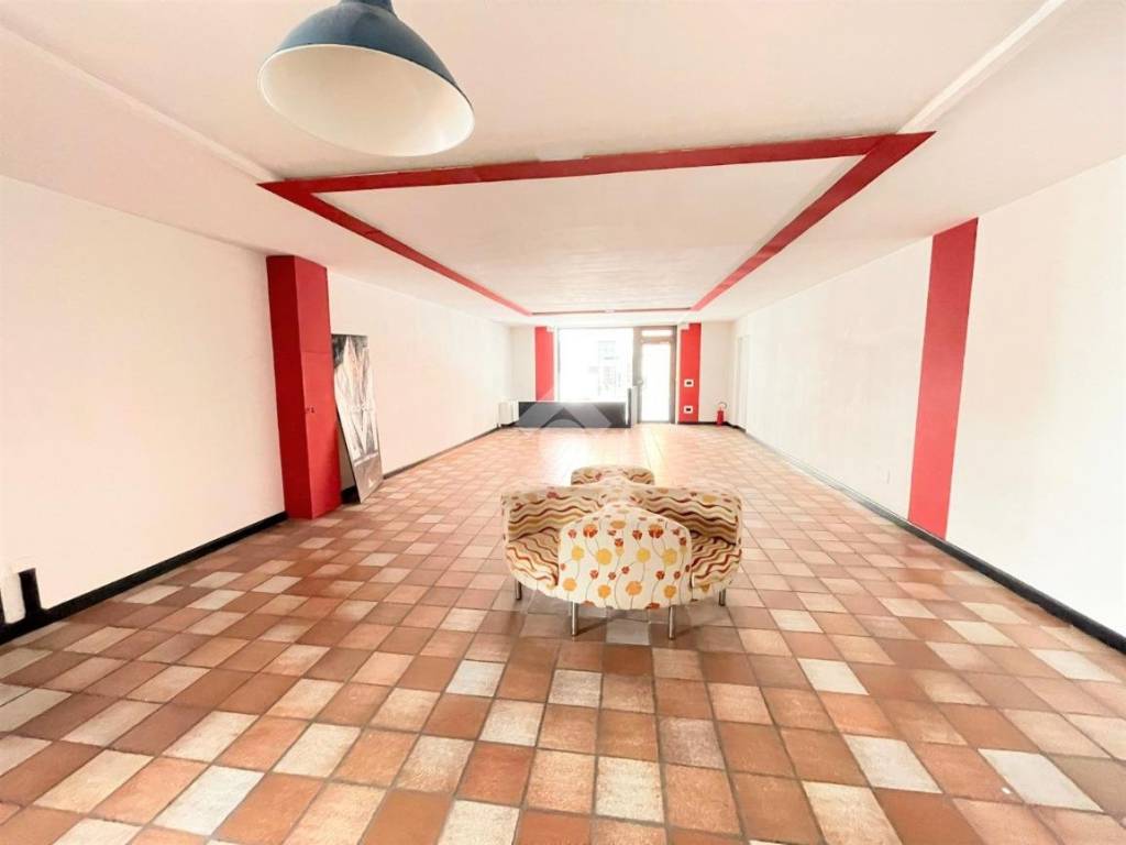 negozio in affitto a Padova in zona Savonarola