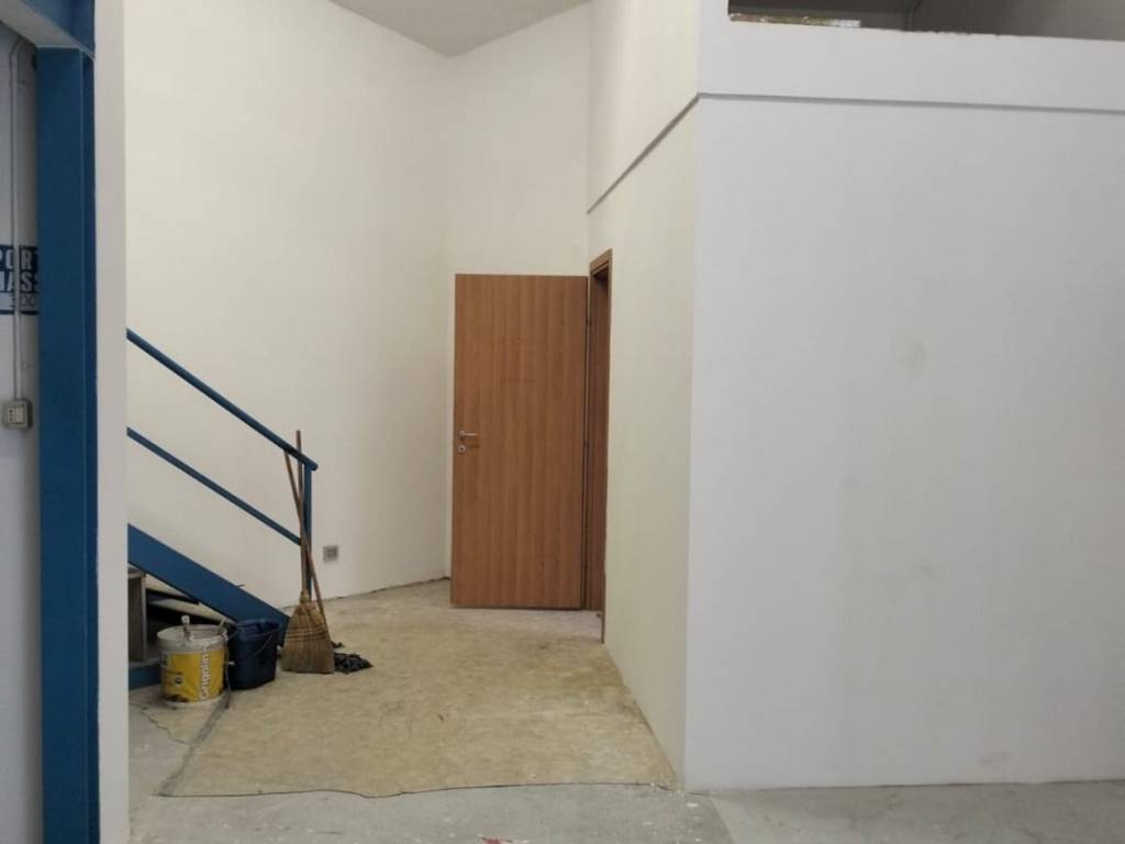 locale commerciale in affitto a Padova in zona Sant'Osvaldo / Santa Rita