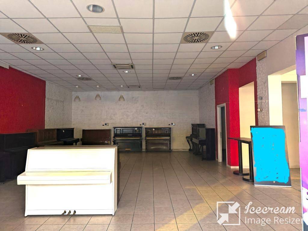locale commerciale in affitto a Padova in zona Stanga