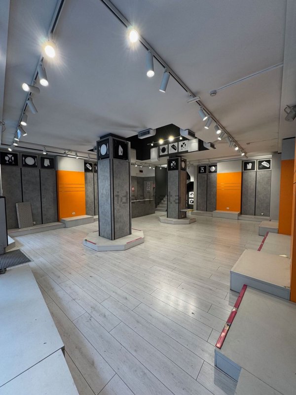 negozio in affitto a Padova in zona Savonarola