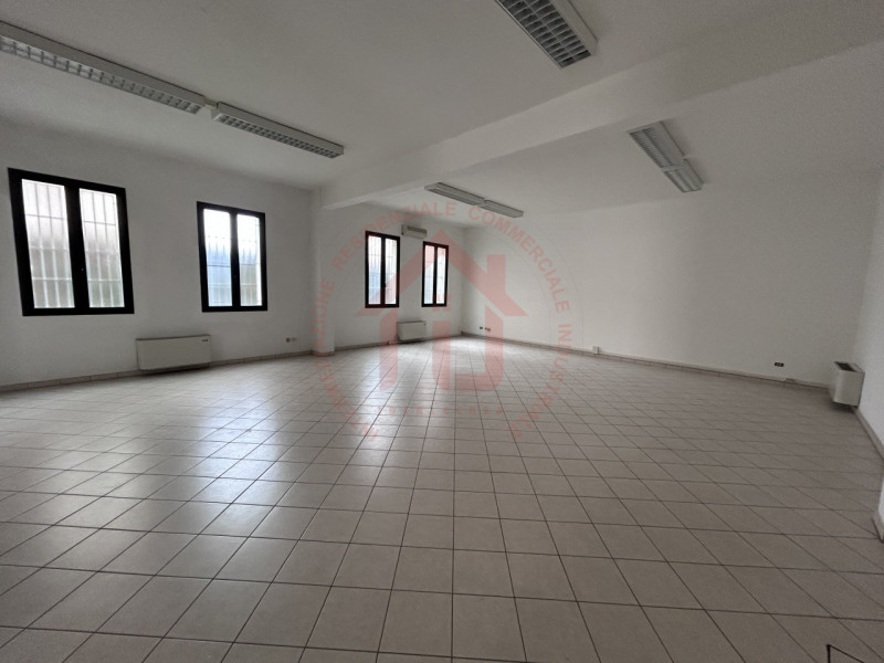 negozio in affitto a Padova in zona Ponte di Brenta