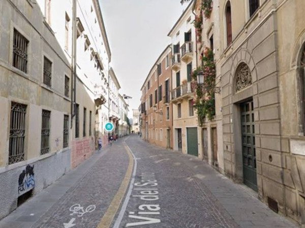 negozio in affitto a Padova in zona Centro Storico