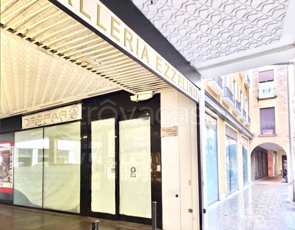 negozio in affitto a Padova