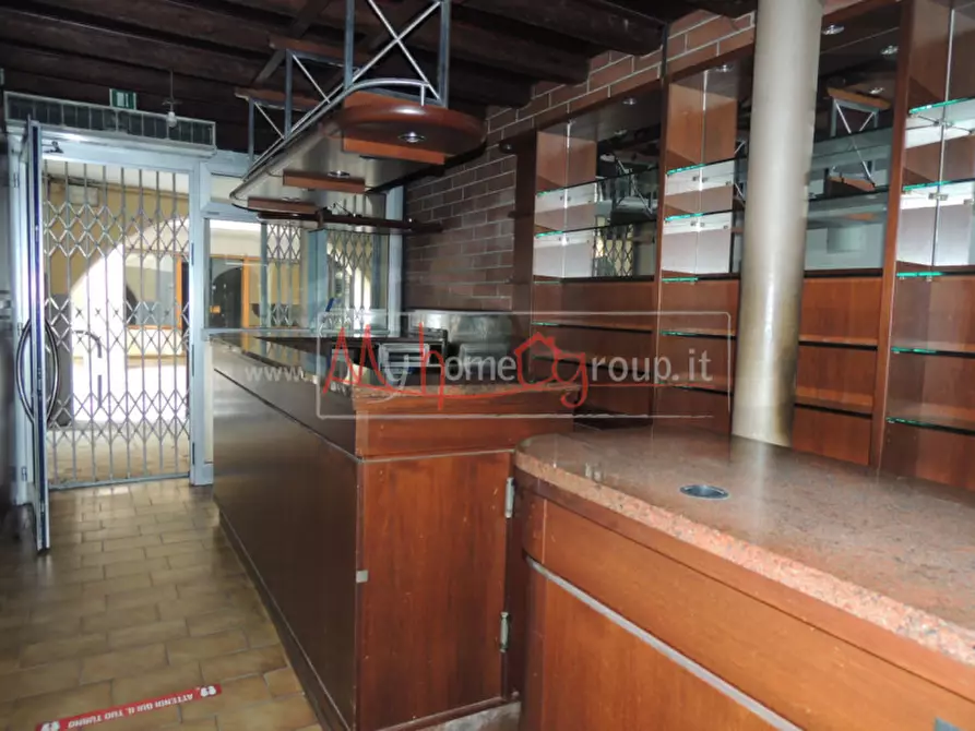 negozio in affitto a Padova