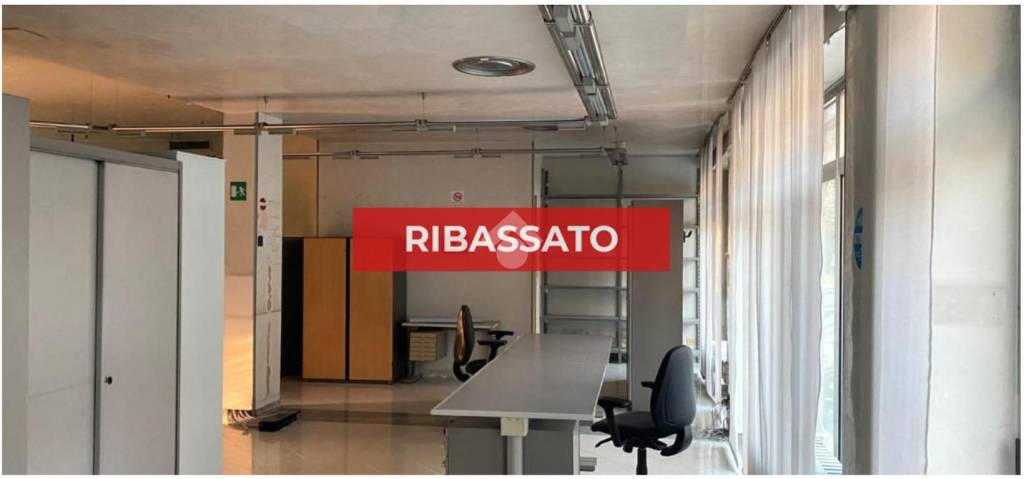 negozio in affitto a Padova