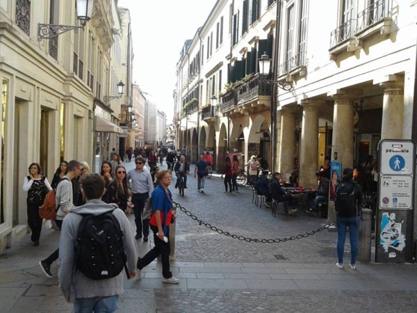 negozio in affitto a Padova in zona Centro Storico