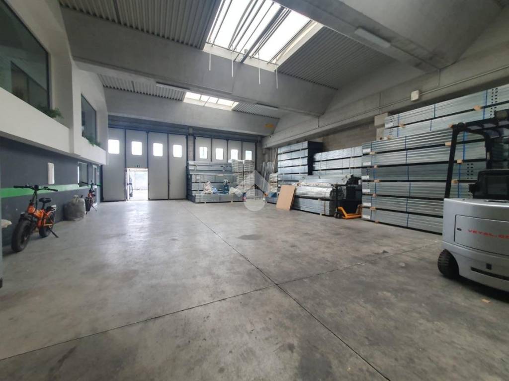 locale commerciale in affitto a Padova in zona Pio X