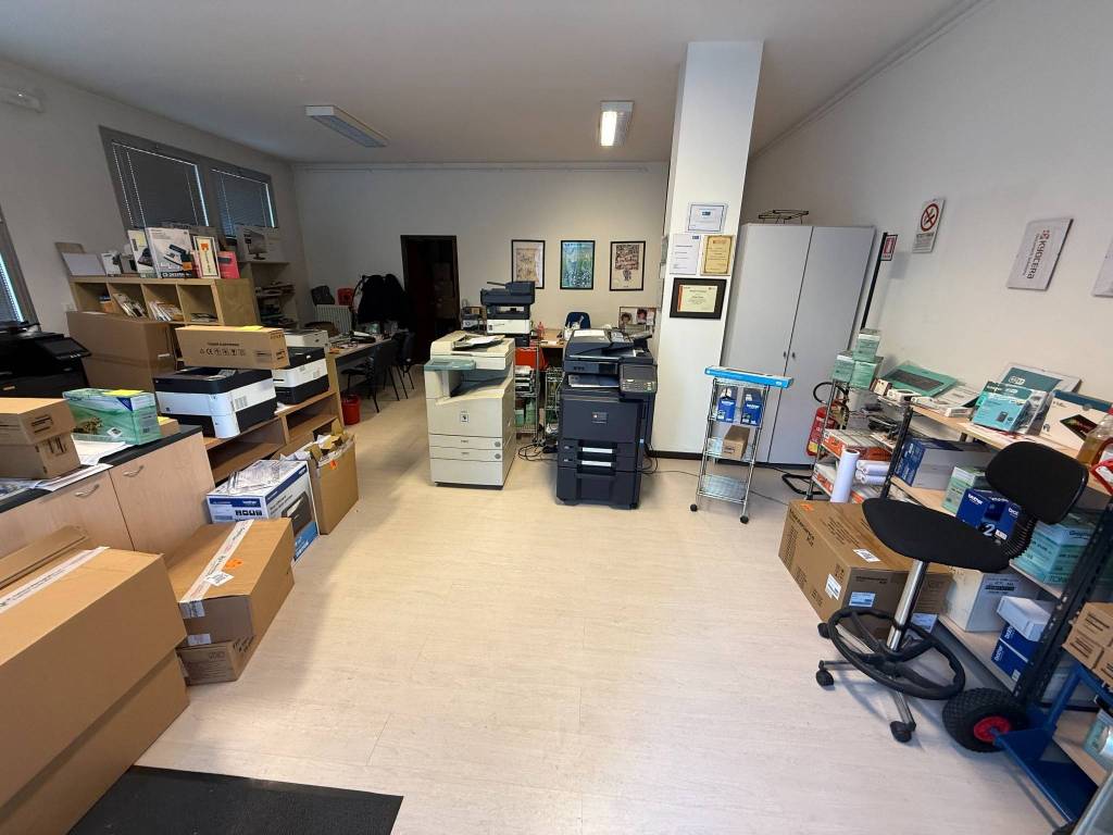 negozio in affitto a Padova in zona Arcella