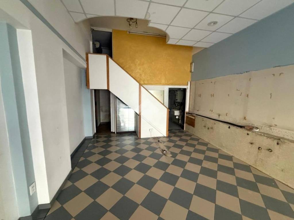 negozio in affitto a Padova in zona Savonarola