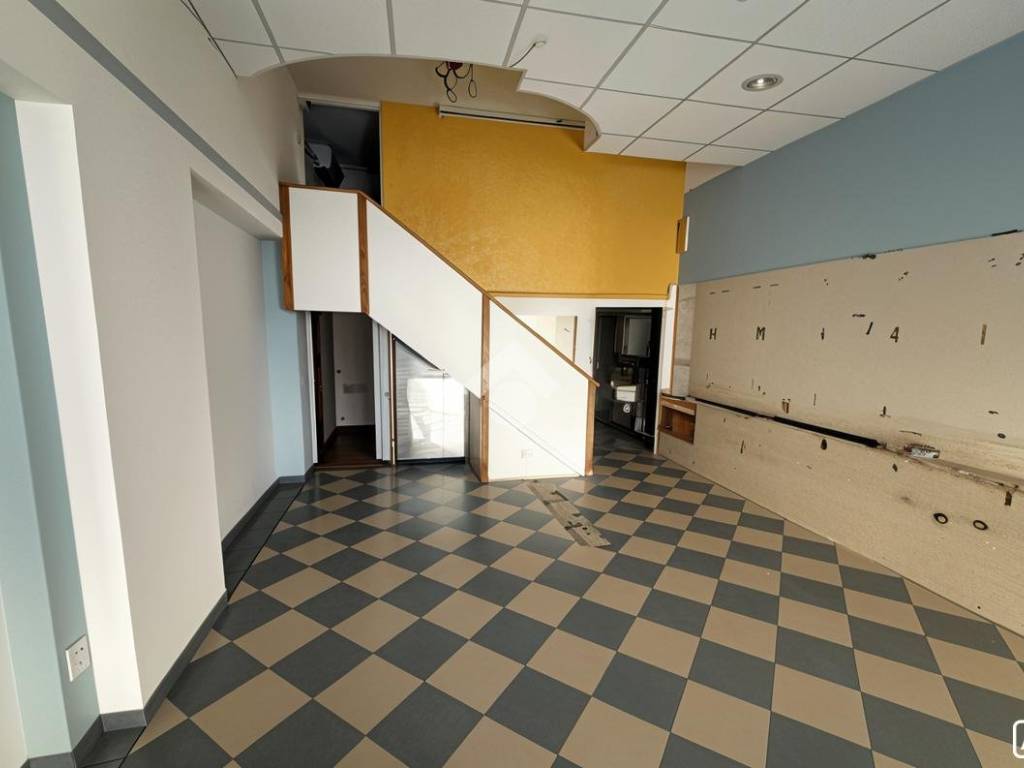 negozio in affitto a Padova in zona Savonarola