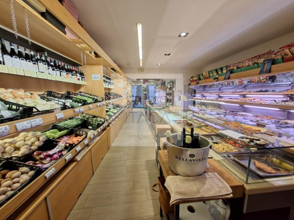 negozio in affitto a Padova in zona Centro Storico