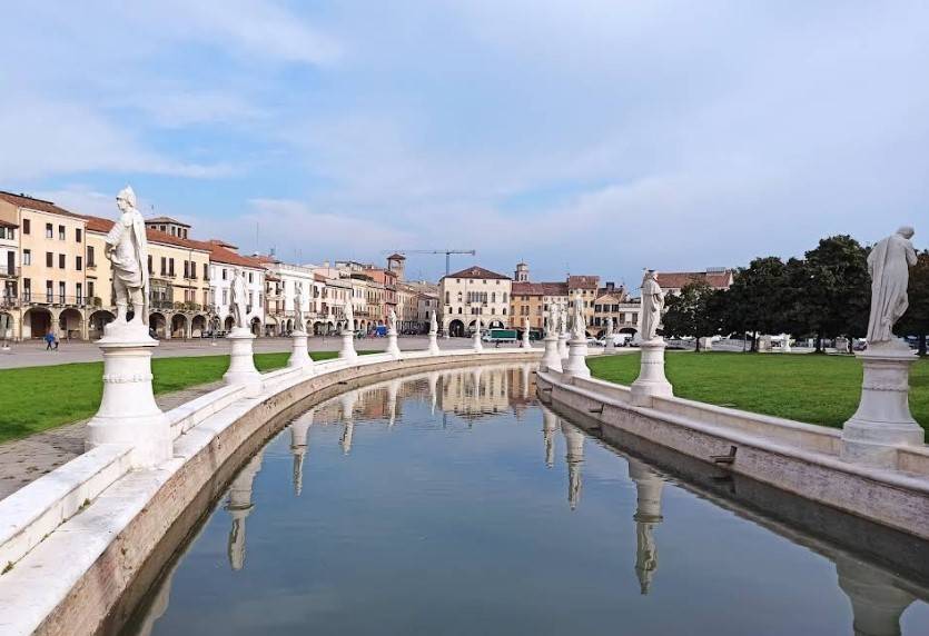 negozio in affitto a Padova in zona Savonarola