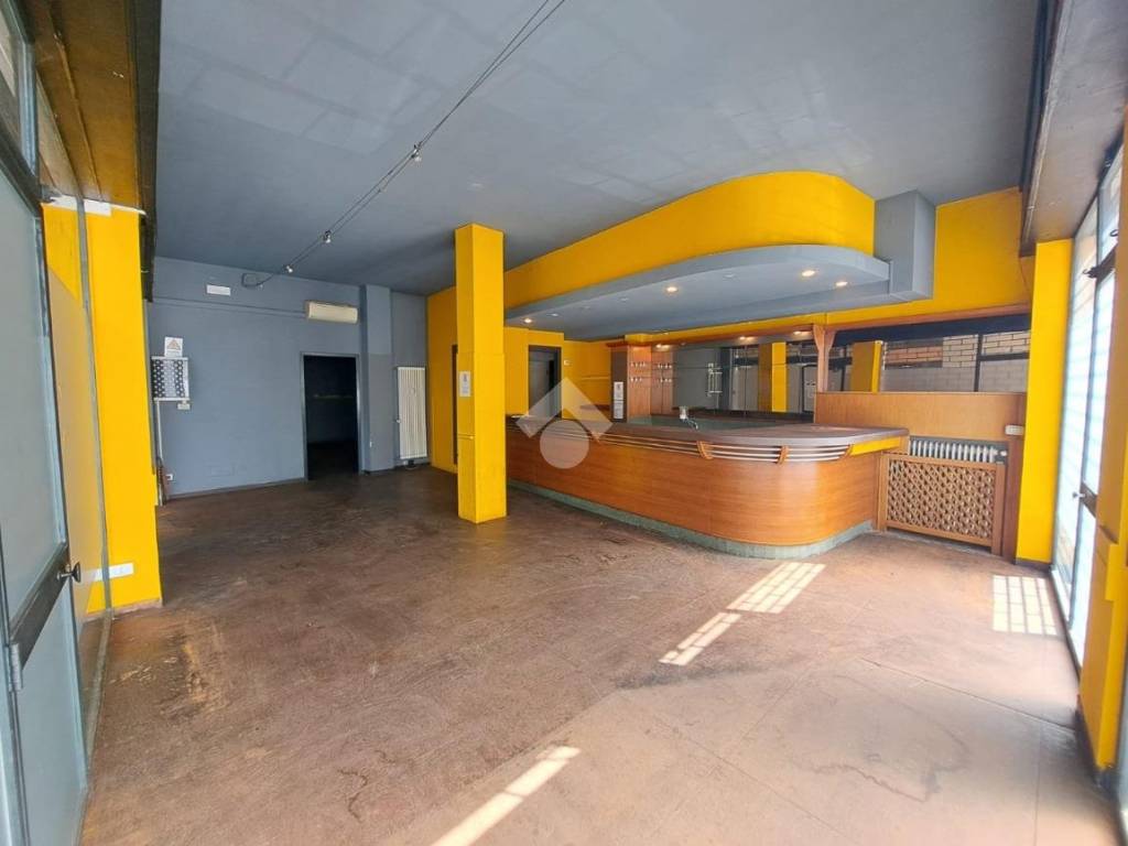 negozio in affitto a Padova in zona Portello