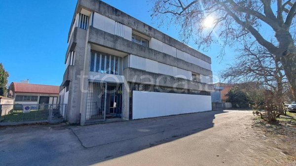 locale commerciale in affitto a Padova in zona Pio X