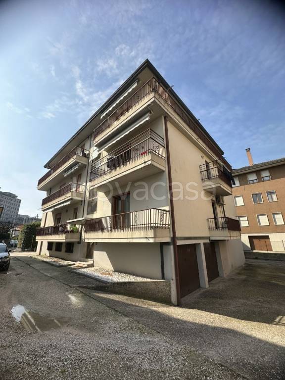 appartamento in affitto a Padova in zona Sant'Osvaldo / Santa Rita
