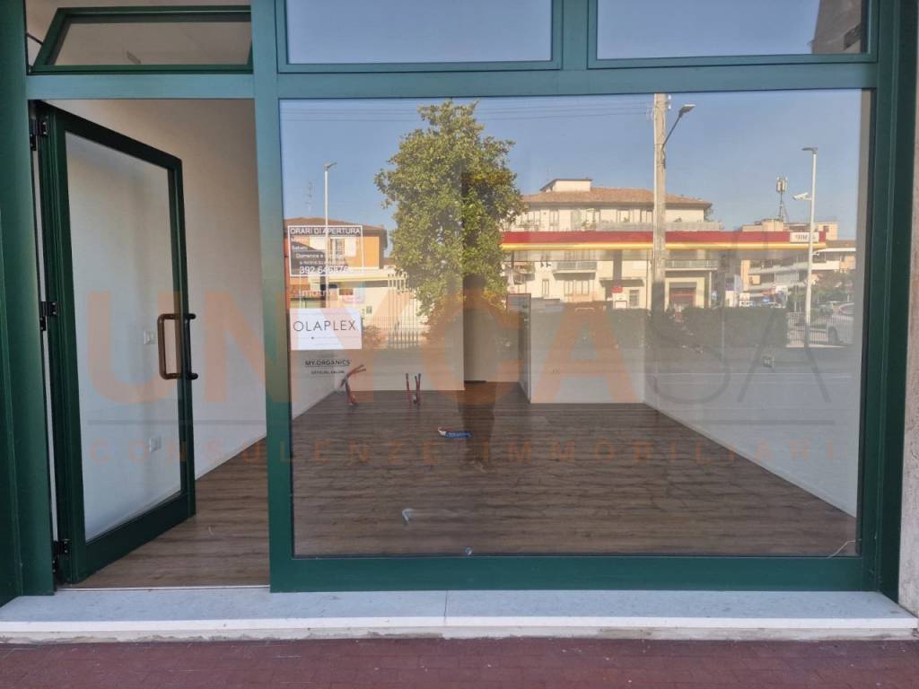 negozio in affitto a Padova in zona Sacra Famiglia