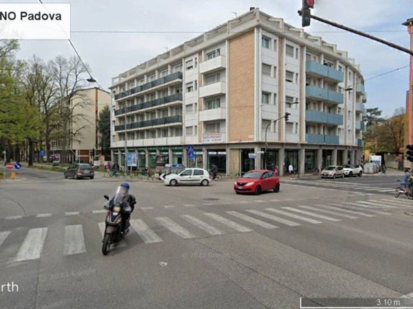negozio in affitto a Padova in zona Savonarola