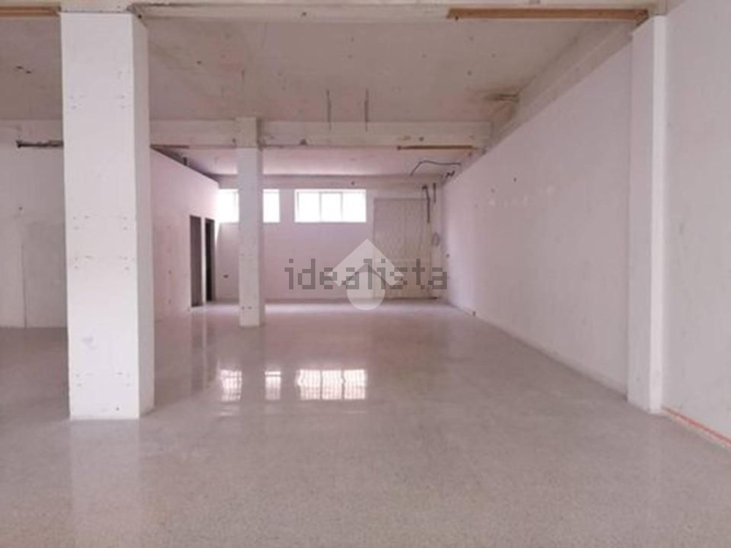 locale commerciale in affitto a Padova in zona Santa Croce