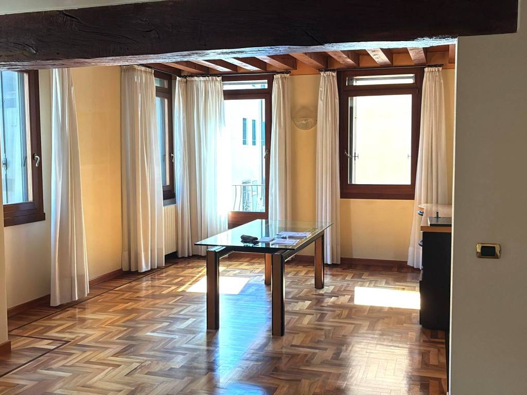 appartamento in affitto a Padova in zona Centro Storico