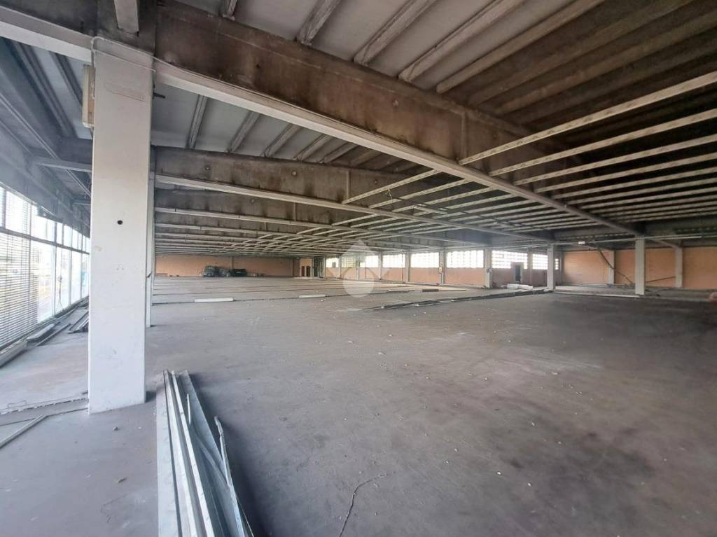 locale commerciale in affitto a Padova in zona San Lazzaro