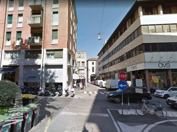 negozio in affitto a Padova in zona Savonarola