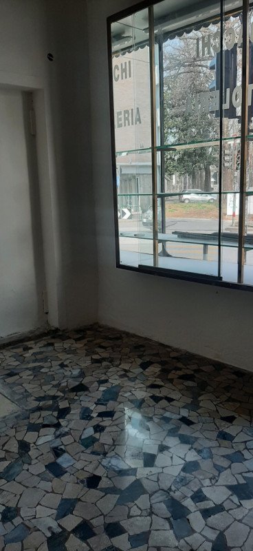 negozio in affitto a Padova