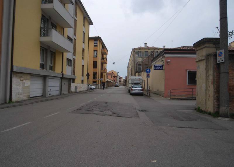 box auto in affitto a Padova in zona Savonarola