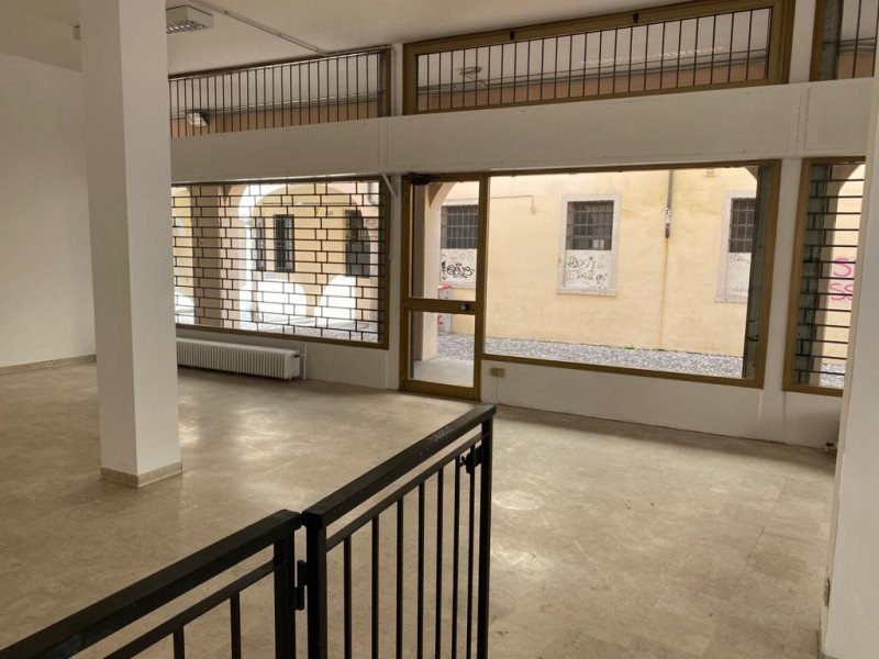 negozio in affitto a Padova in zona Centro Storico