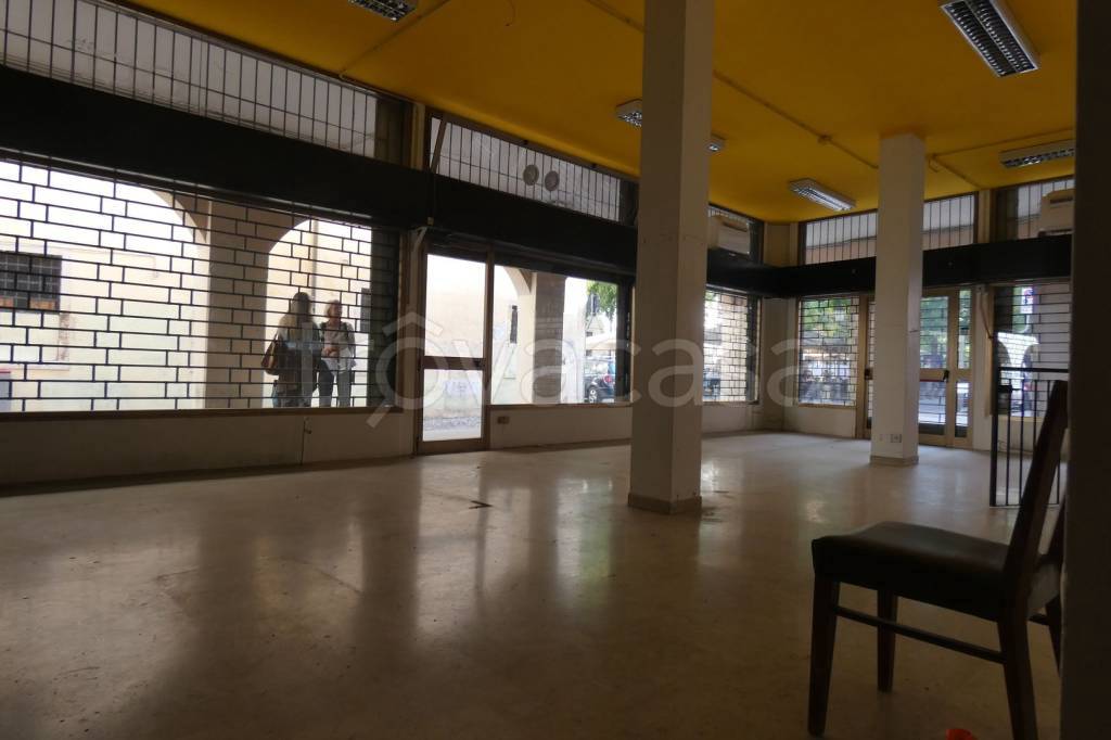 negozio in affitto a Padova in zona Savonarola