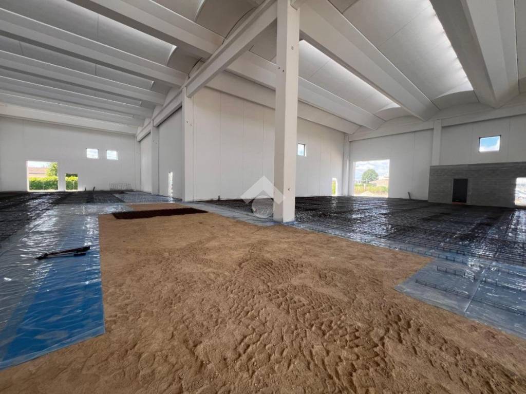 locale commerciale in affitto a Piombino Dese