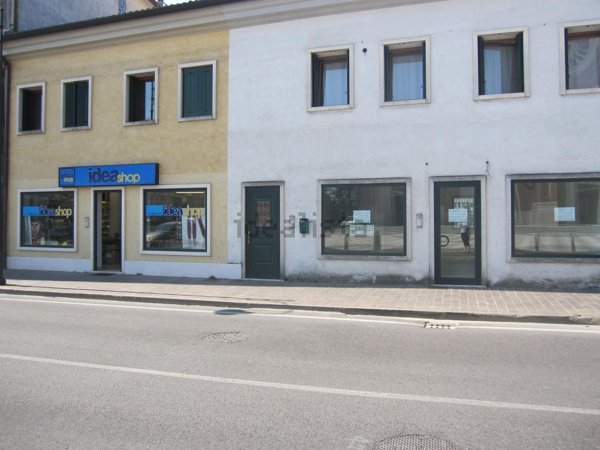 locale commerciale in affitto a Piombino Dese