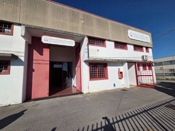 locale commerciale in affitto a Piove di Sacco