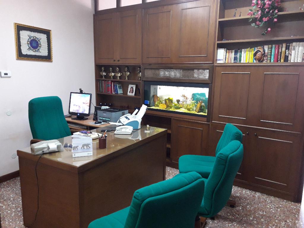 ufficio in affitto a Piove di Sacco in zona Piovega