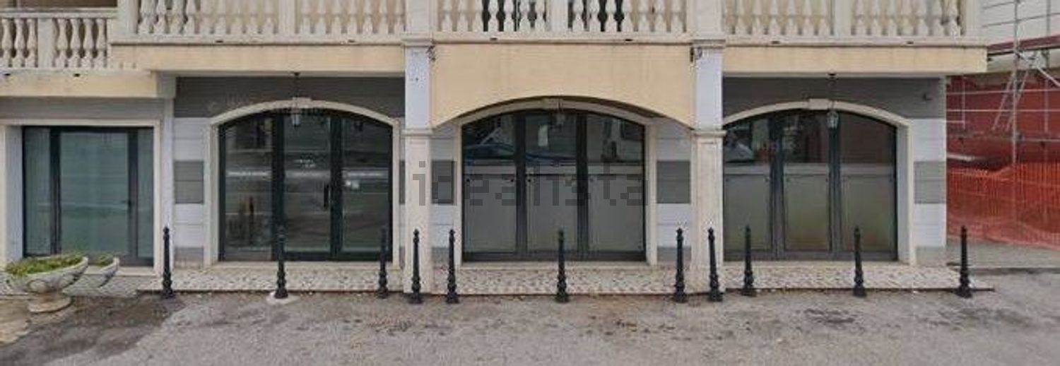 negozio in affitto a Piove di Sacco in zona Corte