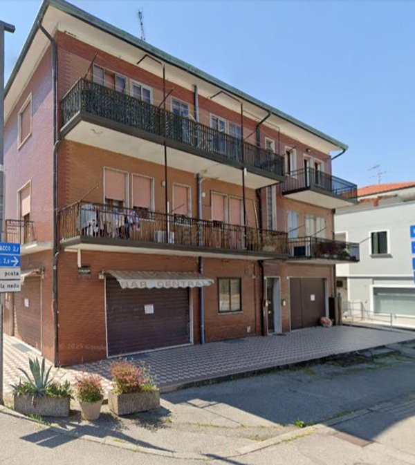 negozio in affitto a Piove di Sacco in zona Corte