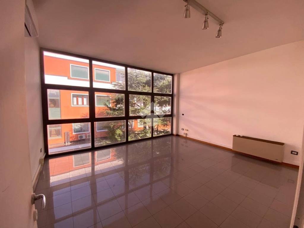 ufficio in affitto a Ponte San Nicolò