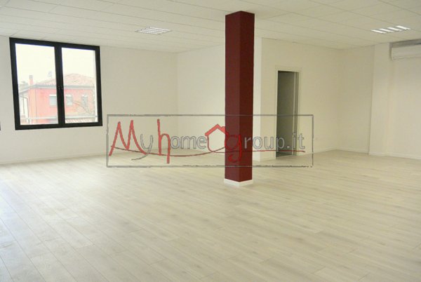 ufficio in affitto a Ponte San Nicolò in zona Roncaglia