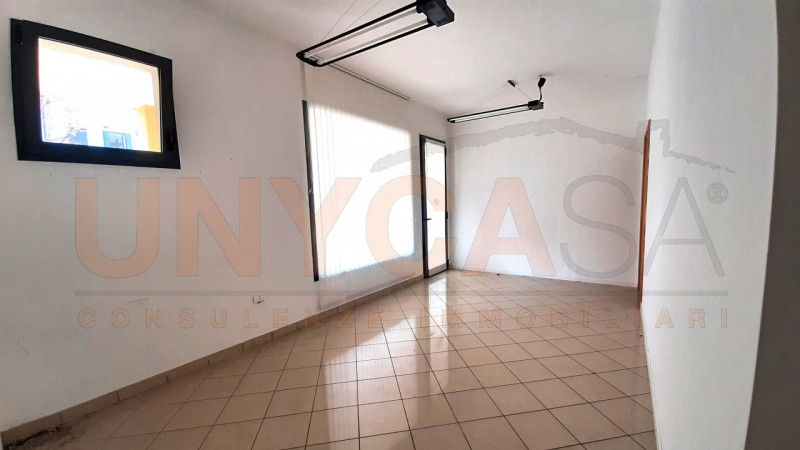 negozio in affitto a Rovolon in zona Carbonara