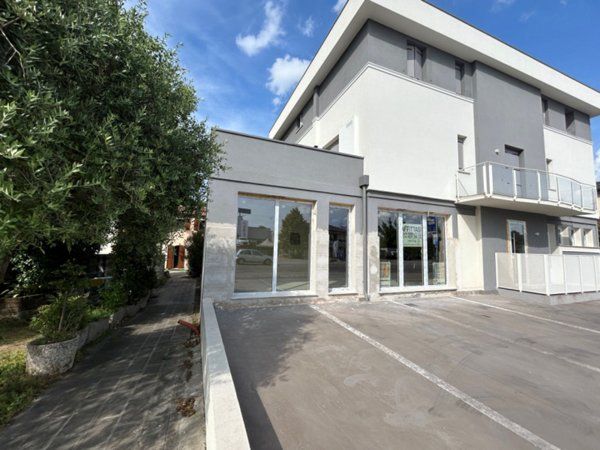 negozio in affitto a Rubano