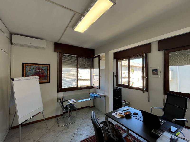 ufficio in affitto a Rubano in zona Sarmeola