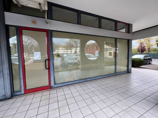 negozio in affitto a Rubano in zona Sarmeola