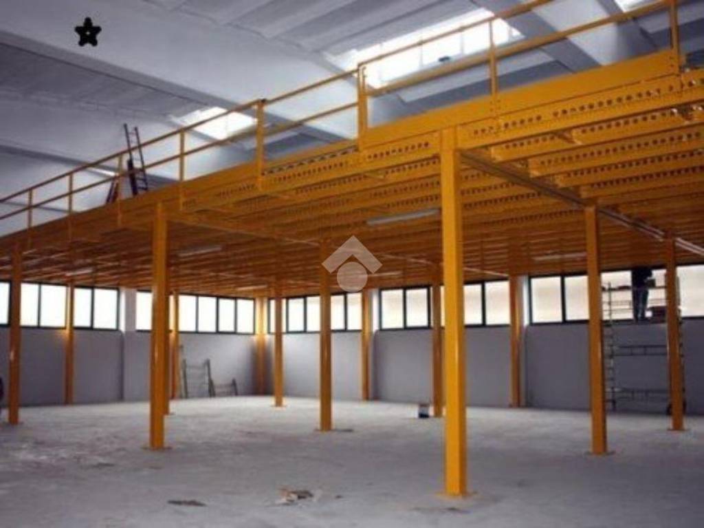 locale commerciale in affitto a Rubano