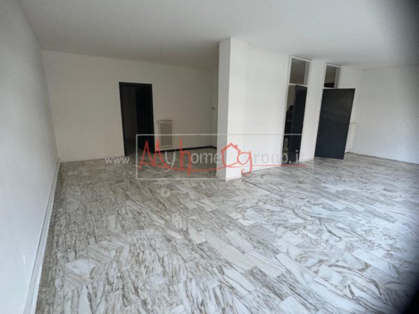 negozio in affitto a Rubano in zona Sarmeola