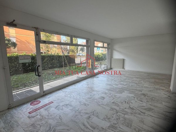 negozio in affitto a Rubano in zona Sarmeola