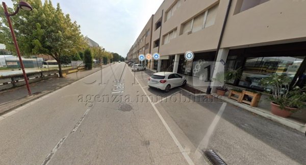 negozio in affitto a Rubano in zona Sarmeola