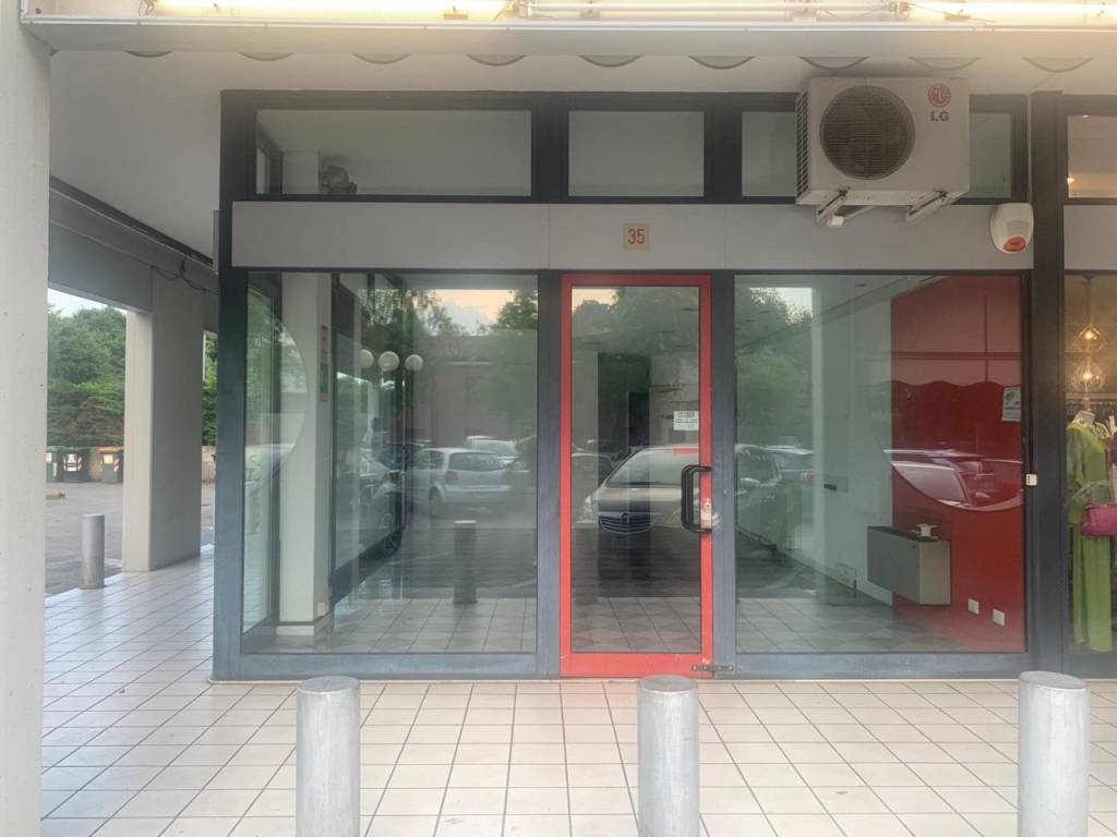 negozio in affitto a Rubano in zona Sarmeola