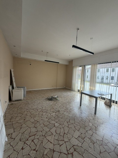 negozio in affitto a San Giorgio delle Pertiche in zona Arsego