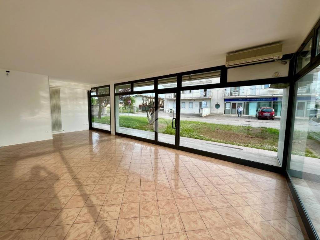 negozio in affitto a San Giorgio in Bosco