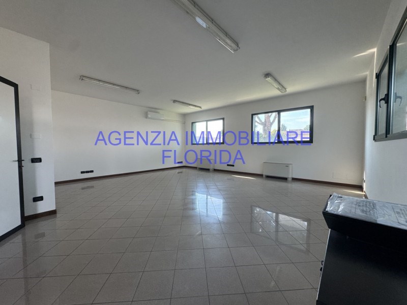ufficio in affitto a San Giorgio in Bosco in zona Paviola